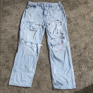 Baggy Distressed AE Jeans